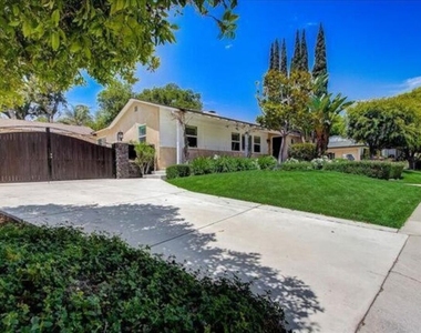 4847 Crown Avenue - Photo Thumbnail 4