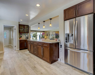 4847 Crown Avenue - Photo Thumbnail 12