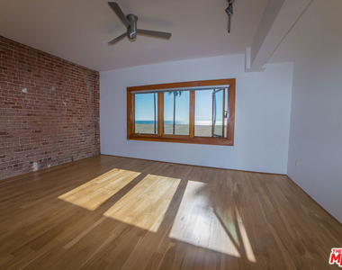 8 Brooks Avenue - Photo Thumbnail 35