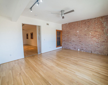 8 Brooks Avenue - Photo Thumbnail 8
