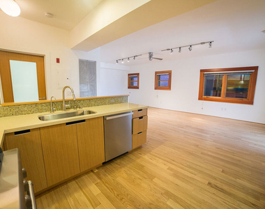 8 Brooks Avenue - Photo Thumbnail 18