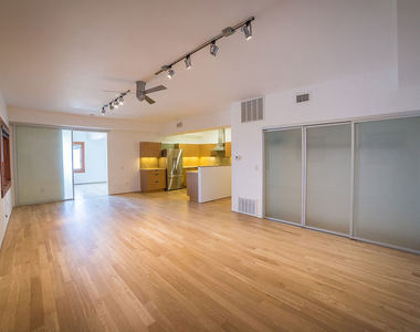 8 Brooks Avenue - Photo Thumbnail 3