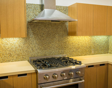 8 Brooks Avenue - Photo Thumbnail 10