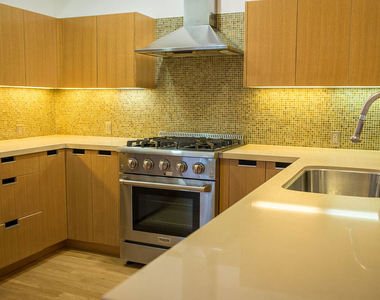 8 Brooks Avenue - Photo Thumbnail 17