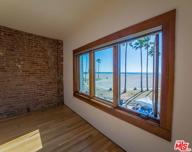 8 Brooks Avenue - Photo Thumbnail 33