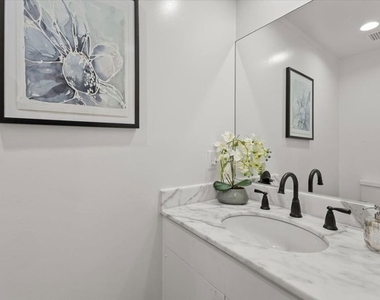 1333 S Beverly Glen Boulevard - Photo Thumbnail 16