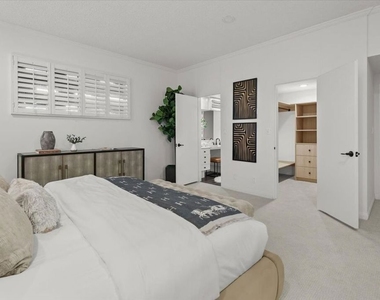 1333 S Beverly Glen Boulevard - Photo Thumbnail 9