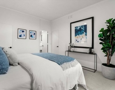 1333 S Beverly Glen Boulevard - Photo Thumbnail 12
