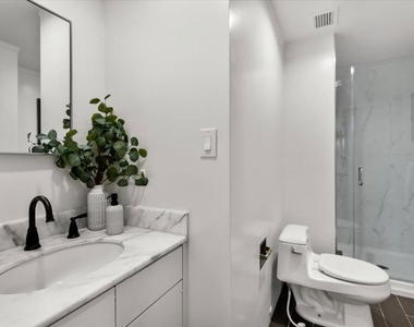1333 S Beverly Glen Boulevard - Photo Thumbnail 13