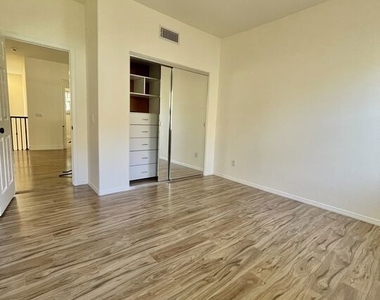 991 Deerhill Road - Photo Thumbnail 24