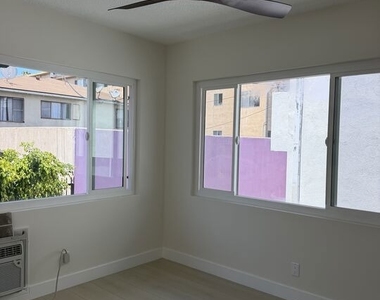 213 S Alexandria Avenue - Photo Thumbnail 12