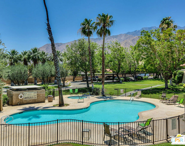 420 N Villa Court - Photo Thumbnail 18