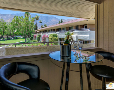 420 N Villa Court - Photo Thumbnail 17