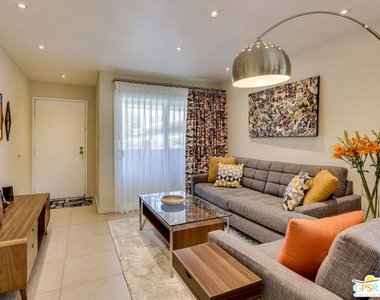 420 N Villa Court - Photo Thumbnail 3