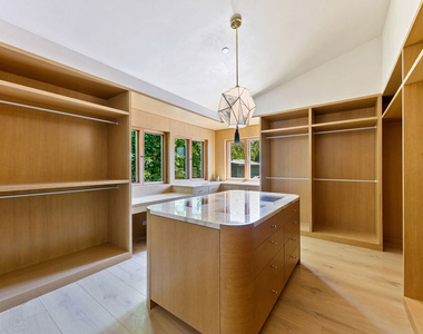 6902 Wildlife Road - Photo Thumbnail 21