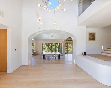 6902 Wildlife Road - Photo Thumbnail 2