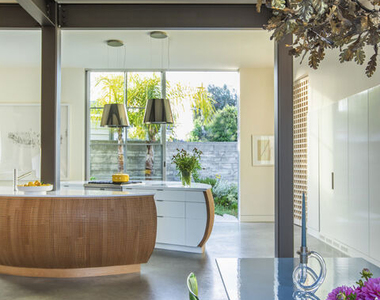 1850 Walgrove Avenue - Photo Thumbnail 6