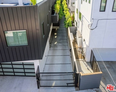 330 Rennie Avenue - Photo Thumbnail 30