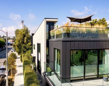 330 Rennie Avenue - Photo Thumbnail 20
