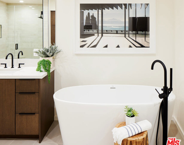 330 Rennie Avenue - Photo Thumbnail 14
