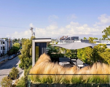 330 Rennie Avenue - Photo Thumbnail 17
