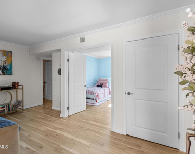 4021 Yankee Drive - Photo Thumbnail 8