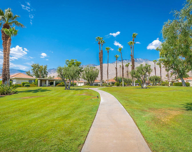 689 N Majorca Circle - Photo Thumbnail 26