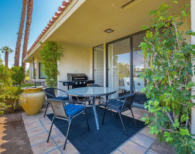 689 N Majorca Circle - Photo Thumbnail 21