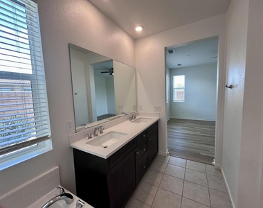 40082 Catania Court - Photo Thumbnail 26