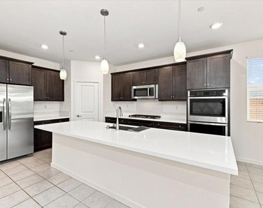 40082 Catania Court - Photo Thumbnail 13