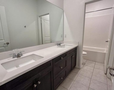 40082 Catania Court - Photo Thumbnail 34