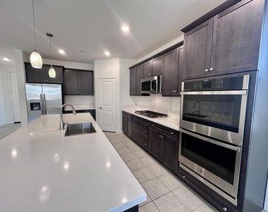 40082 Catania Court - Photo Thumbnail 18