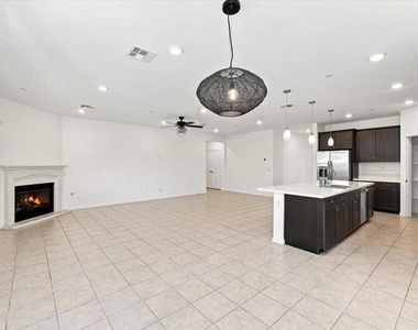 40082 Catania Court - Photo Thumbnail 9