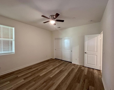 40082 Catania Court - Photo Thumbnail 40