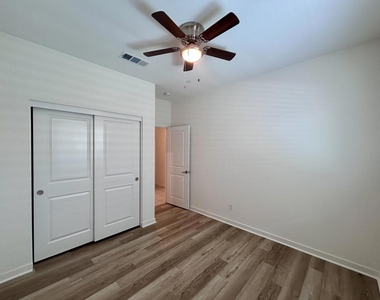 40082 Catania Court - Photo Thumbnail 37