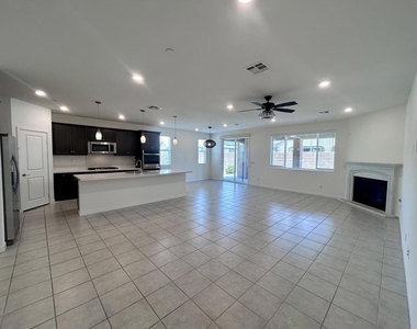 40082 Catania Court - Photo Thumbnail 14