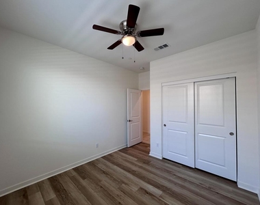 40082 Catania Court - Photo Thumbnail 30