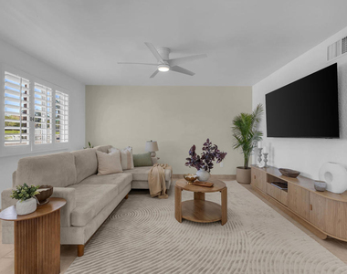 72601 Edgehill Drive - Photo Thumbnail 3