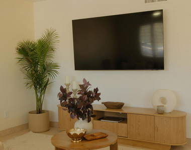 72601 Edgehill Drive - Photo Thumbnail 31