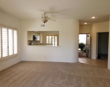 274 Vista Royale Circle E - Photo Thumbnail 13