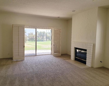 274 Vista Royale Circle E - Photo Thumbnail 15