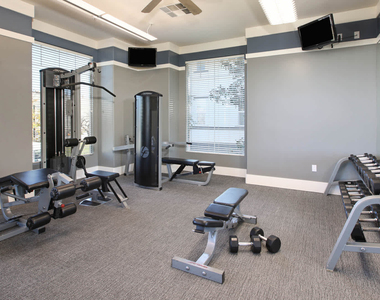 2552 Kelvin Ave - Photo Thumbnail 15