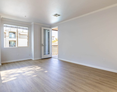 2552 Kelvin Ave - Photo Thumbnail 32