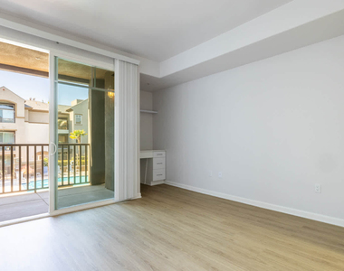 2552 Kelvin Ave - Photo Thumbnail 31