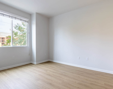 2552 Kelvin Ave - Photo Thumbnail 11