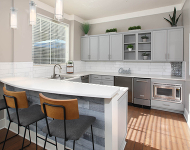 2552 Kelvin Ave - Photo Thumbnail 16