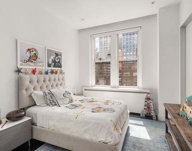 26 E 63rd St - Photo Thumbnail 12