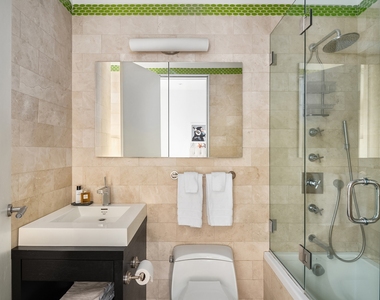 26 E 63rd St - Photo Thumbnail 13