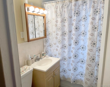 364 E Broadway - Photo Thumbnail 12