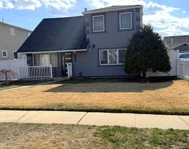 865 Grand Boulevard - Photo Thumbnail 1